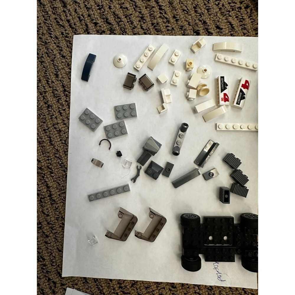 LEGO CITY: Racing Cars (60256) Retired Incomplete Set‎ - Picture 3 of 7